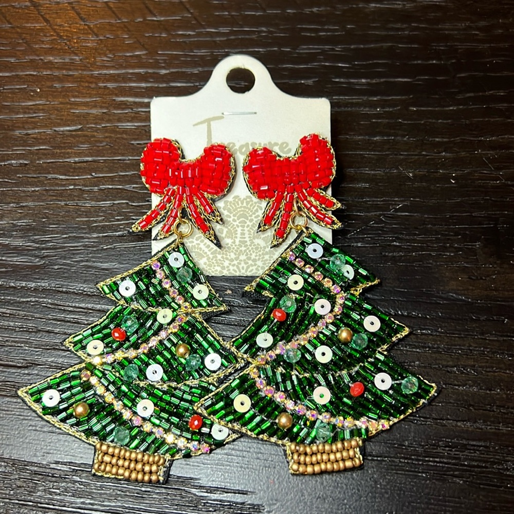 New Earrings! We wish you a Merry Christmas and a Happy New Year!